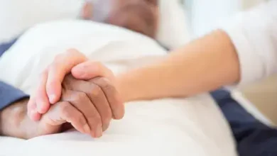 Signs It May Be Time to Consider Hospice for Your Loved One 1 Signs It May Be Time to Consider Hospice for Your Loved One